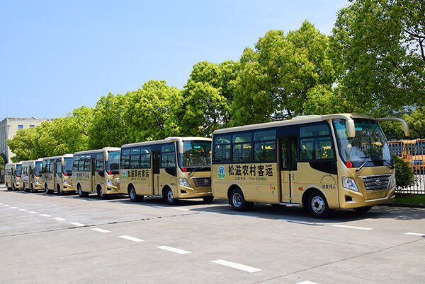 Huaxin brand 6 meters and 19 passenger cars were shipped to hubei province in batches